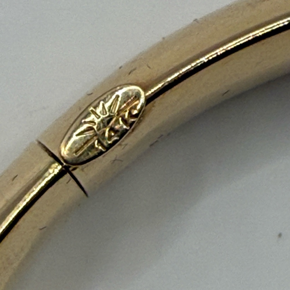 14K Gold Bangle - Picture 6 of 9